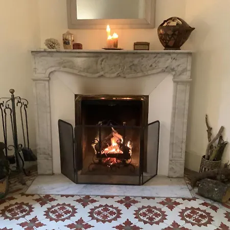 Maison Velvet 2*